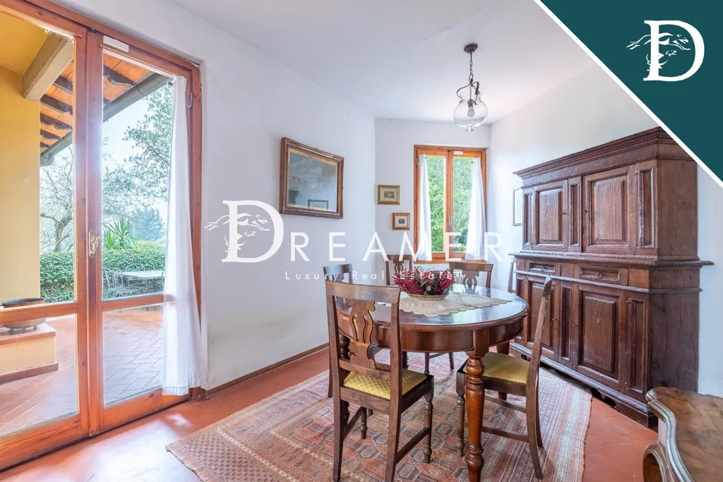 Sala da pranzo - Villa with Garden in Marignolle