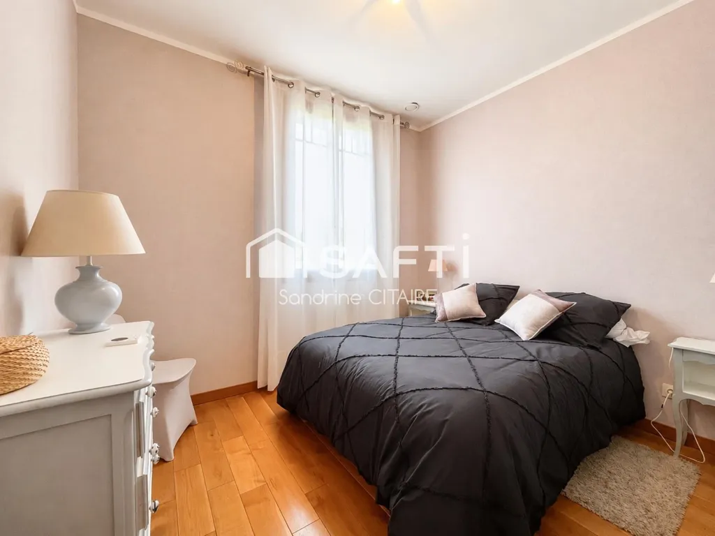 Magamistoad - 7-Piece House with Garden in Ézy-sur-Eure