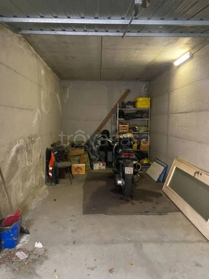 Garage - Spacious Apartment with Balcony in Orbassano