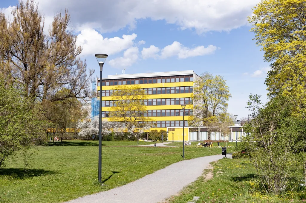 Garden - Central One-Bedroom Flat with Balcony in Borlänge