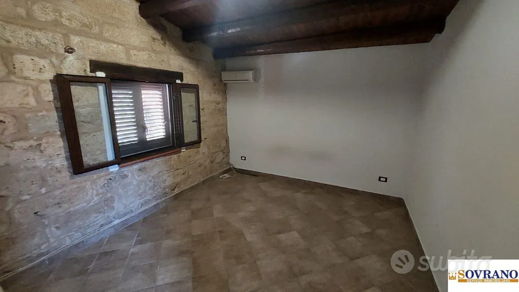 Toad - Rustic Stone Villa in Carini