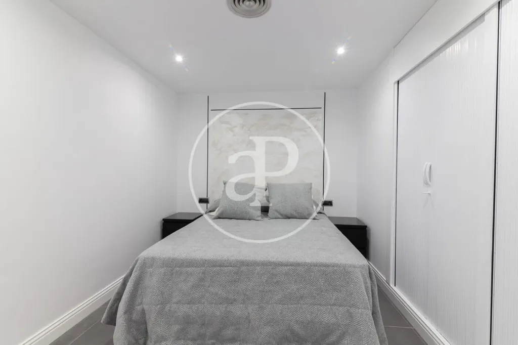 Magamistoad - Modernised Attic Apartment with Terrace in Eixample Dreta