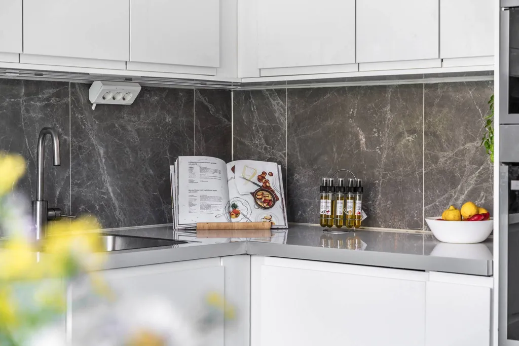 Cuisine - Apartment with Garden in South-West Järfälla