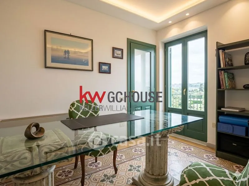 Kabinet - Historic Apartment with View in Salerno