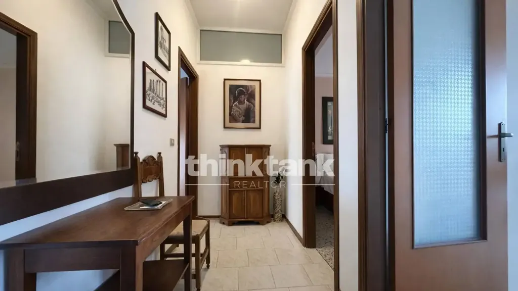 hallway_entrance