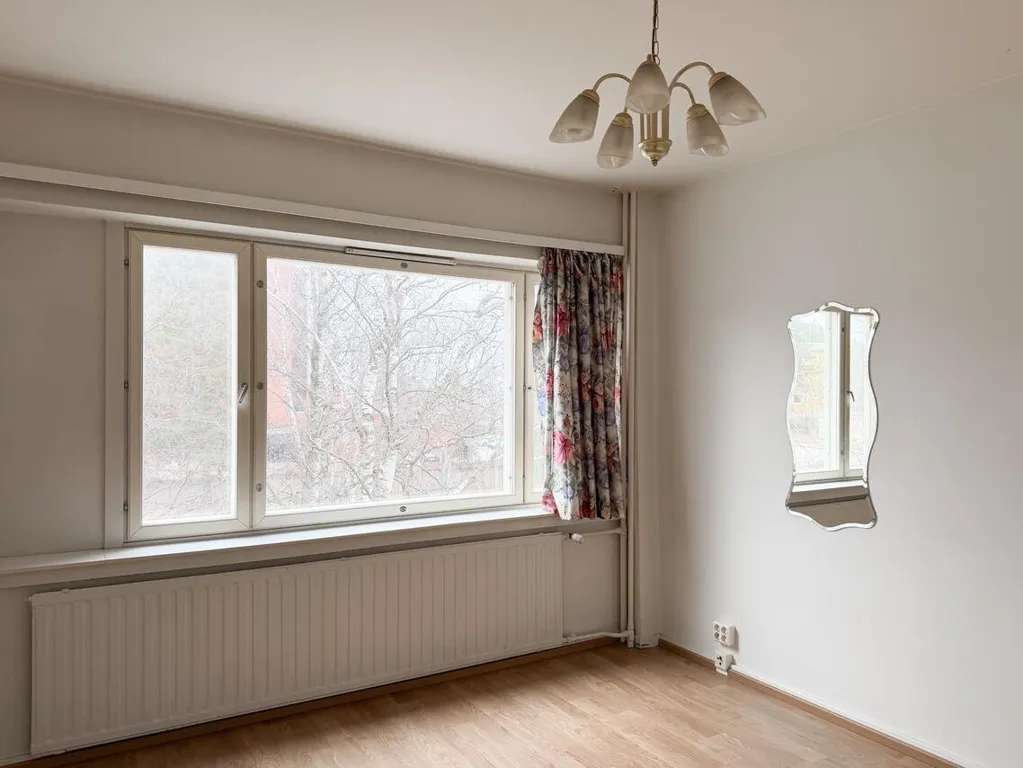Chambres - Bright Studio Flat with Balcony in Roihuvuori, Helsinki