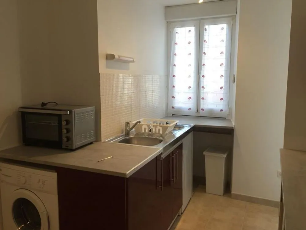 Köök - Studio with Kitchen in Montargis