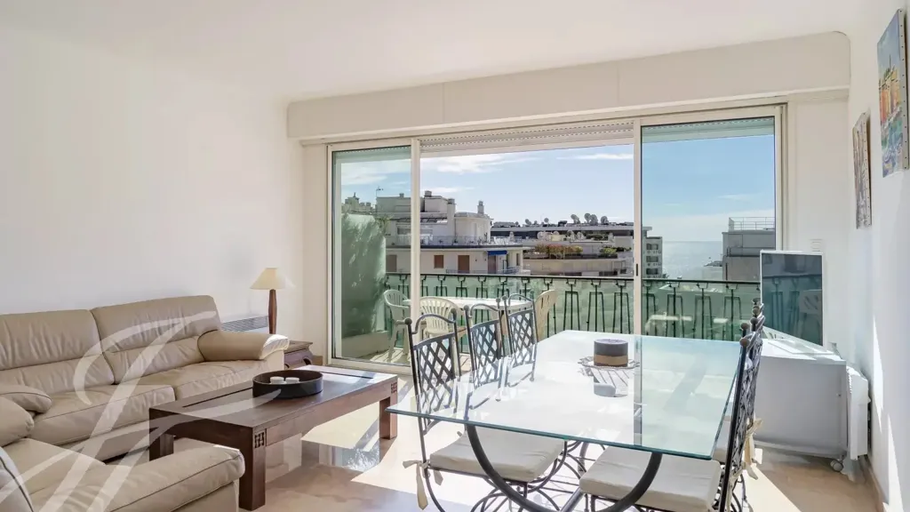Elutuba - Apartment with Sea View in Cannes