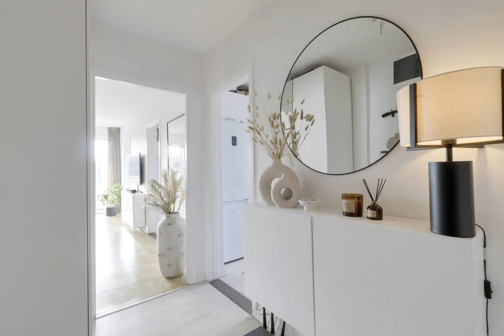 Hallway - Apartment with Balcony in Kortedala, Göteborg