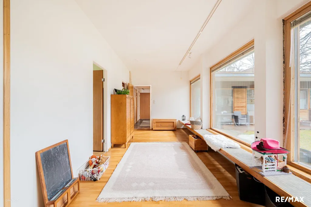 Entrée - 60s Architectural House with Pool in Jalkaranta, Lahti