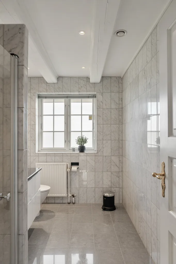 Salles de bain - Maison 6 pièces à Holbæk