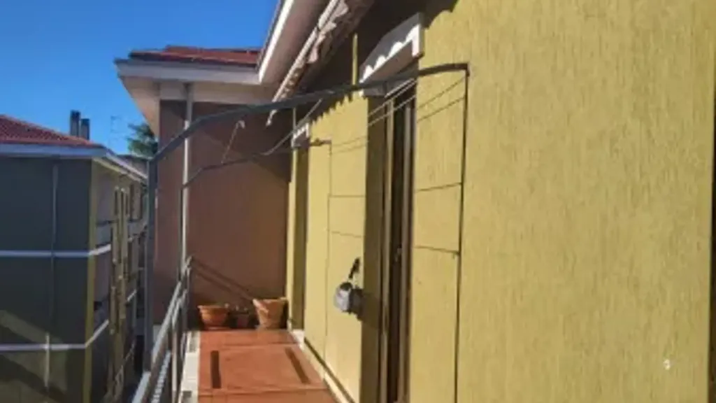 Rõdu - Modernised Apartment with Balconies in Piacenza