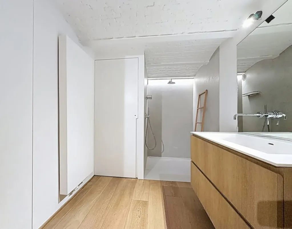 Salles de bain - Duplex avec Terrasse et Cour à Place du Châtelain