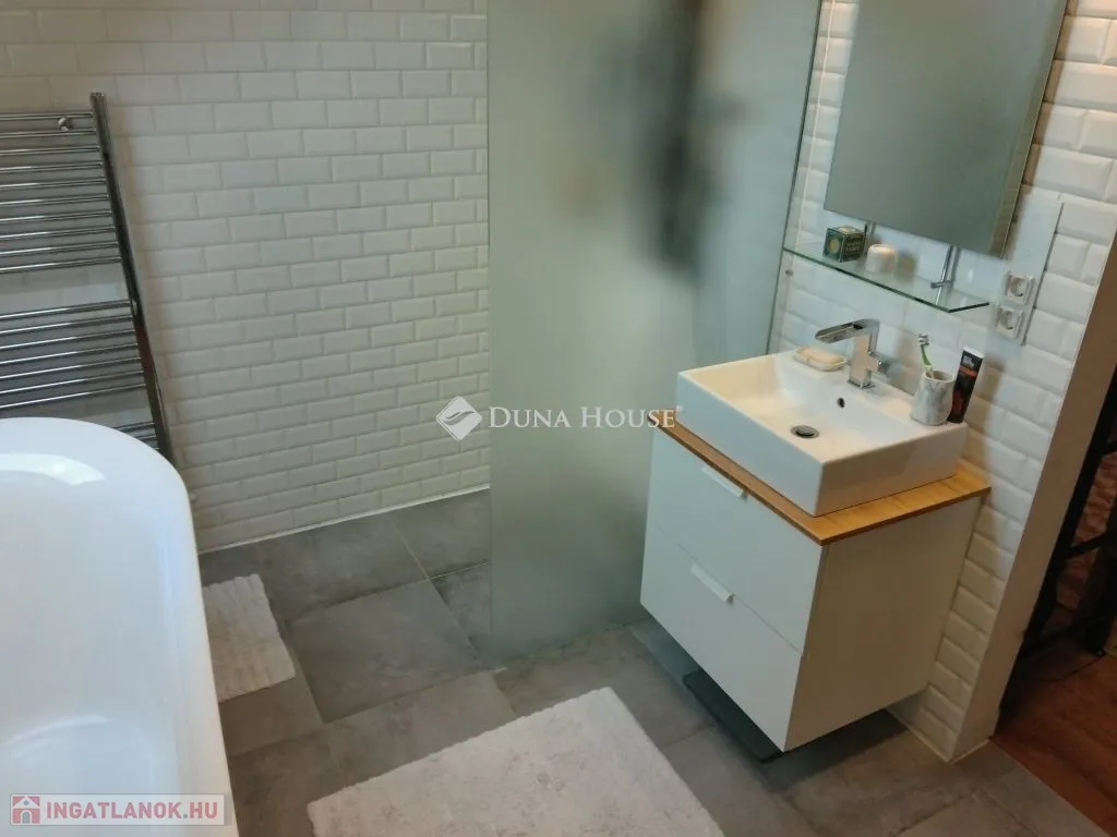 Bagni - Modernised Apartment with Balcony in Gárdony