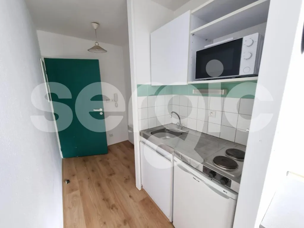 Cuisine - Studio Rénové avec Ascenseur à Roubaix