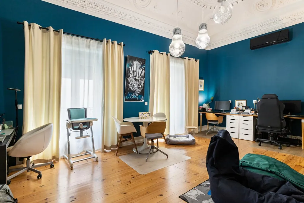 Kabinet - Historic 5-Bedroom House with Garden in Évora