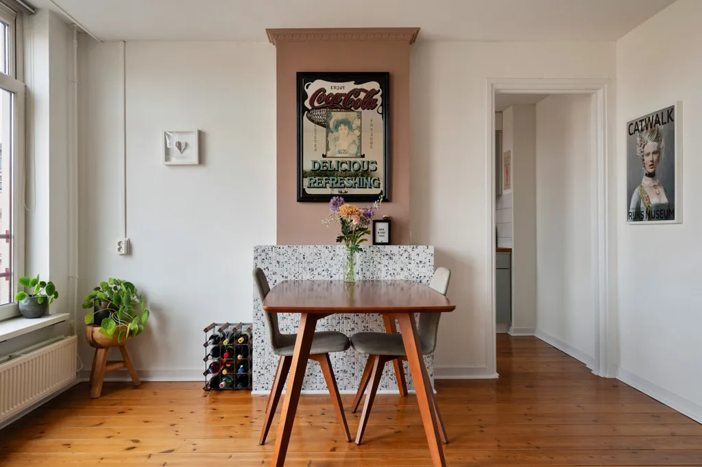 Söögituba - Light-Filled Apartment with South Balcony in Amsterdam
