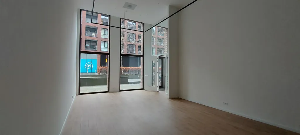 Pièces - Modern Apartment with Balcony near Breda Centraal