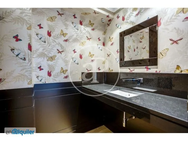 Bagni - Apartment with Balcony in Retiro, Madrid