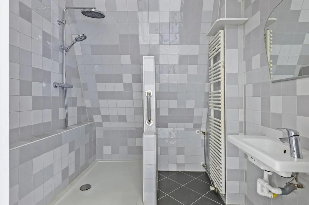Salles de bain - Apartment with Sunny Terrace in Etten-Leur