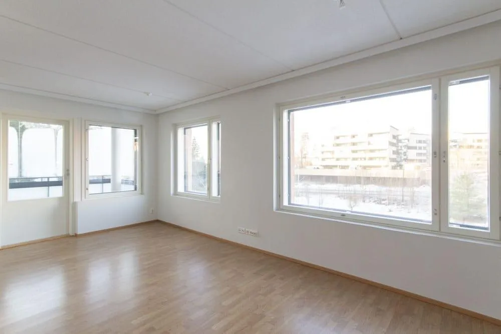 Pièces - Right-of-Occupancy Flat with Triple Aspect in Espoo