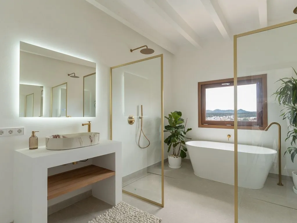 Salles de bain - Spanish-Style House with Pool in Artà