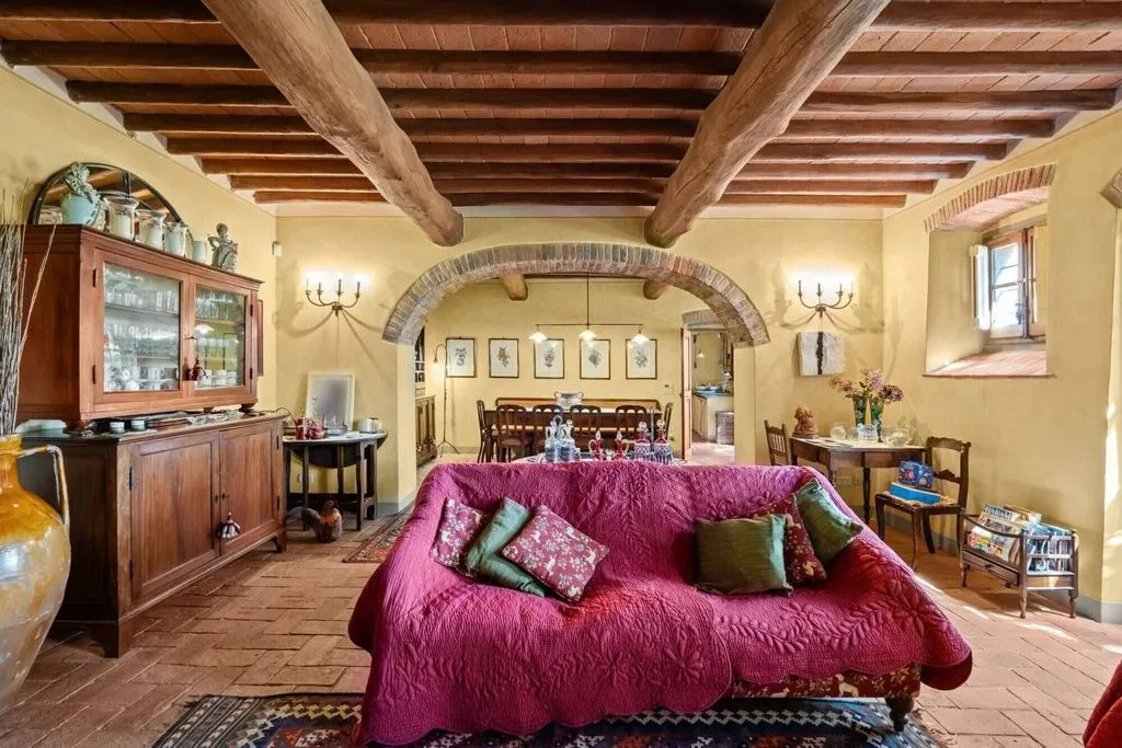 Elutuba - 17th-Century Villa with Olive Grove in Carmignano