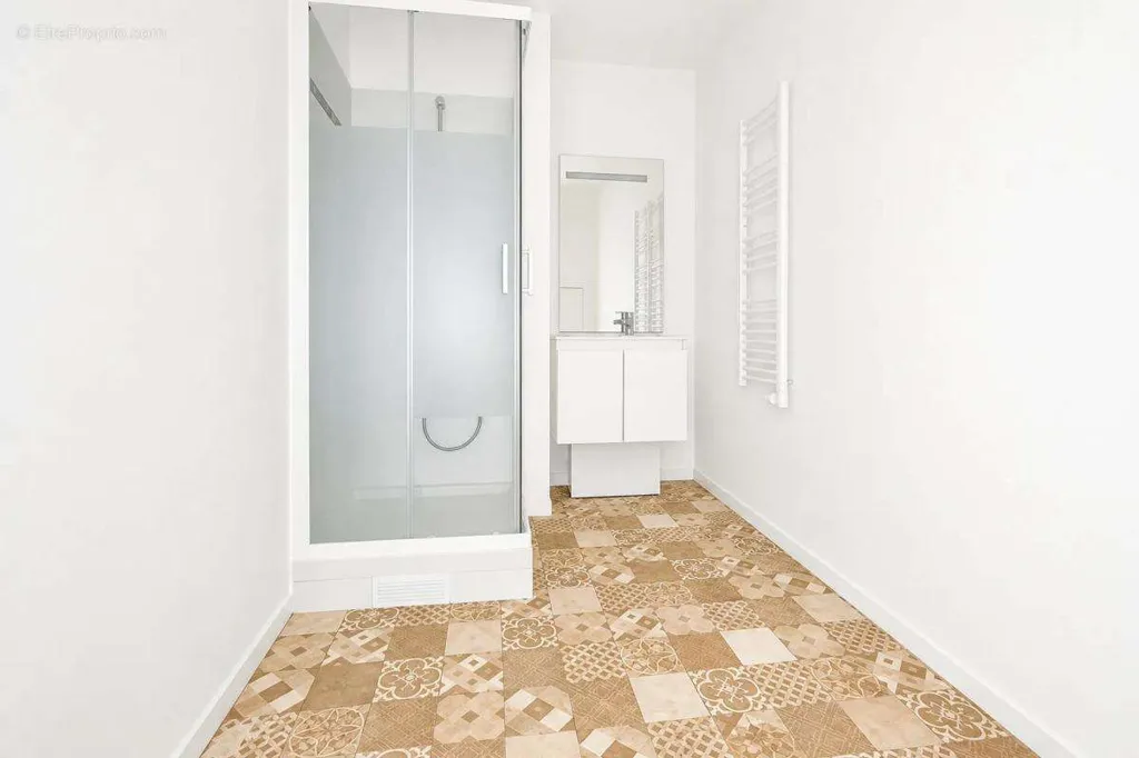 Vannitoad - Modern Two-Bedroom Flat in Eco-Quarter, Melun