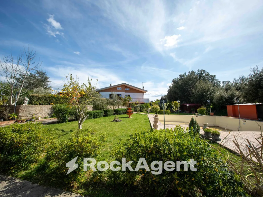 Aed - Luxury Villa with Pool in Sassari, Sardinia