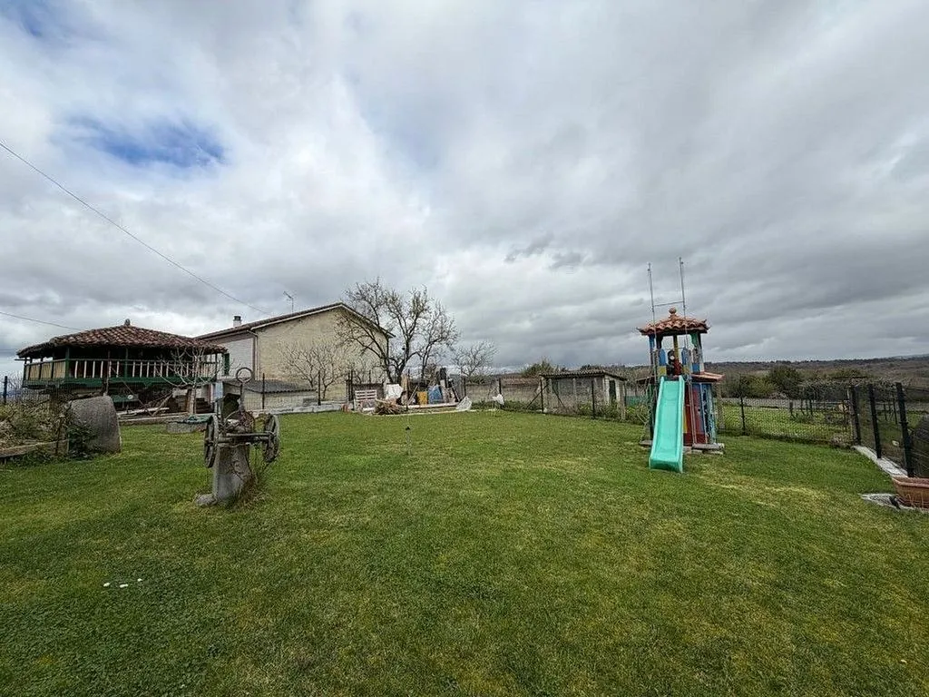 Aed - Chalet with Garage in Balbona, Asturias