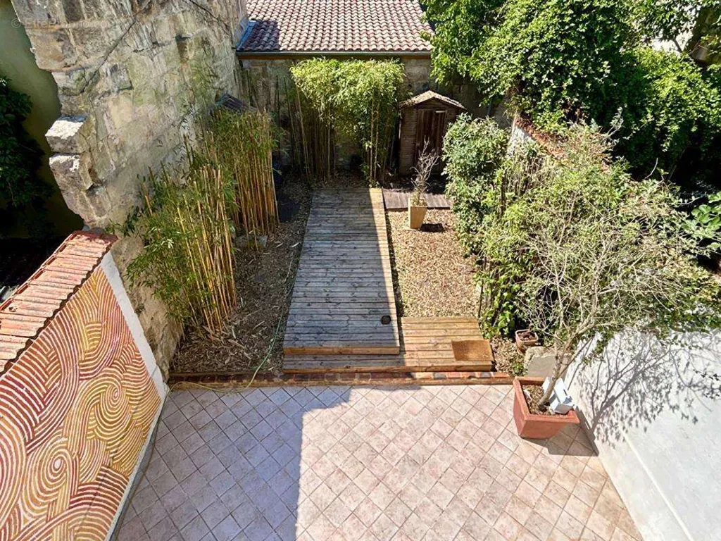 Garden - Luxury House with Garden in Bordeaux