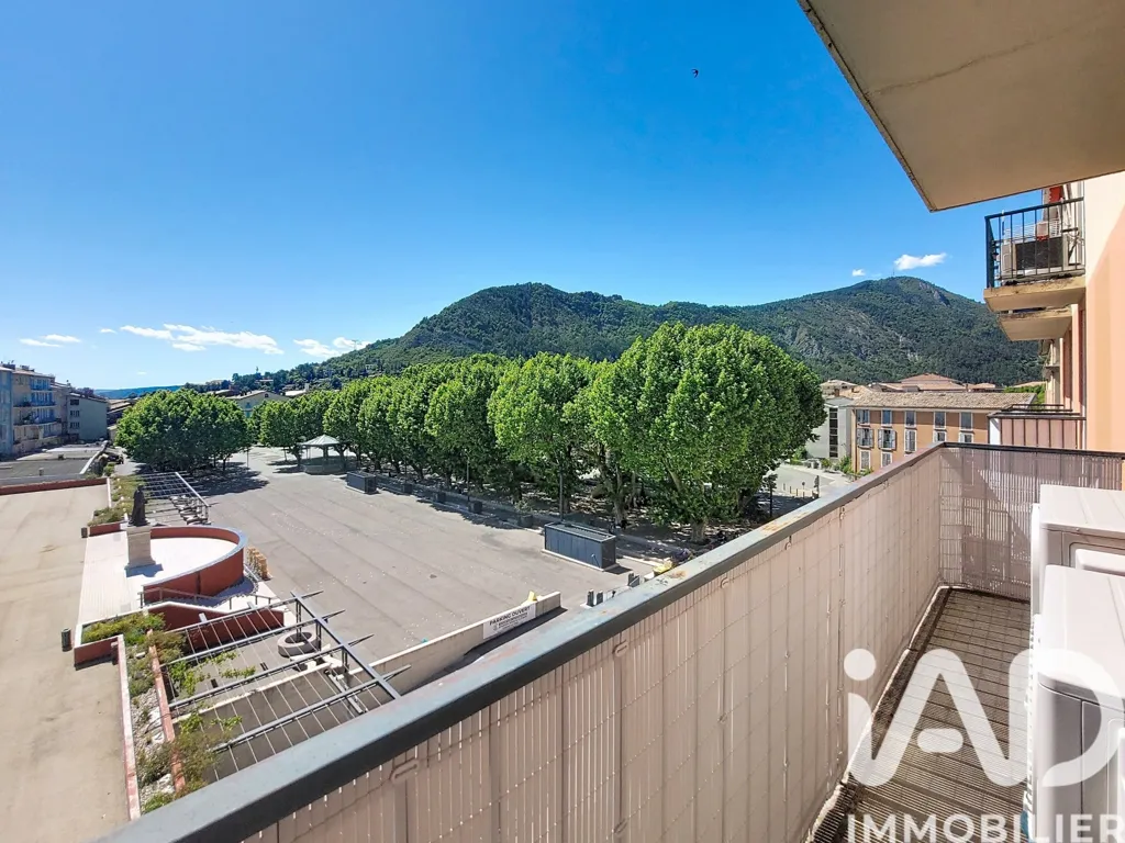Balcon - Appartement Rénové avec Balcons à Digne-les-Bains