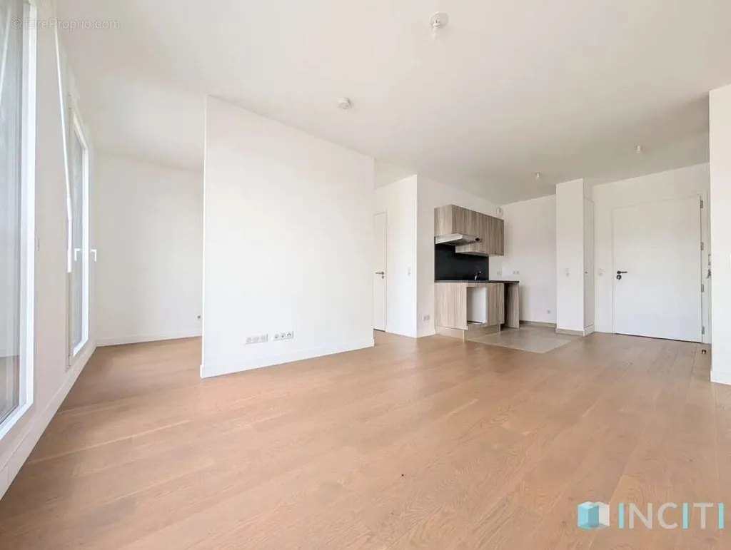 Elutuba - Grand Studio with Panoramic View in Issy-les-Moulineaux
