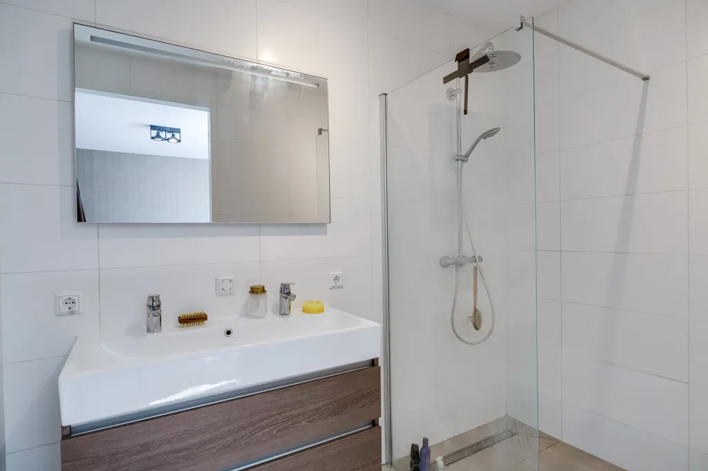 Vannitoad - Modern Flat with Patio in Leeuwesteyn
