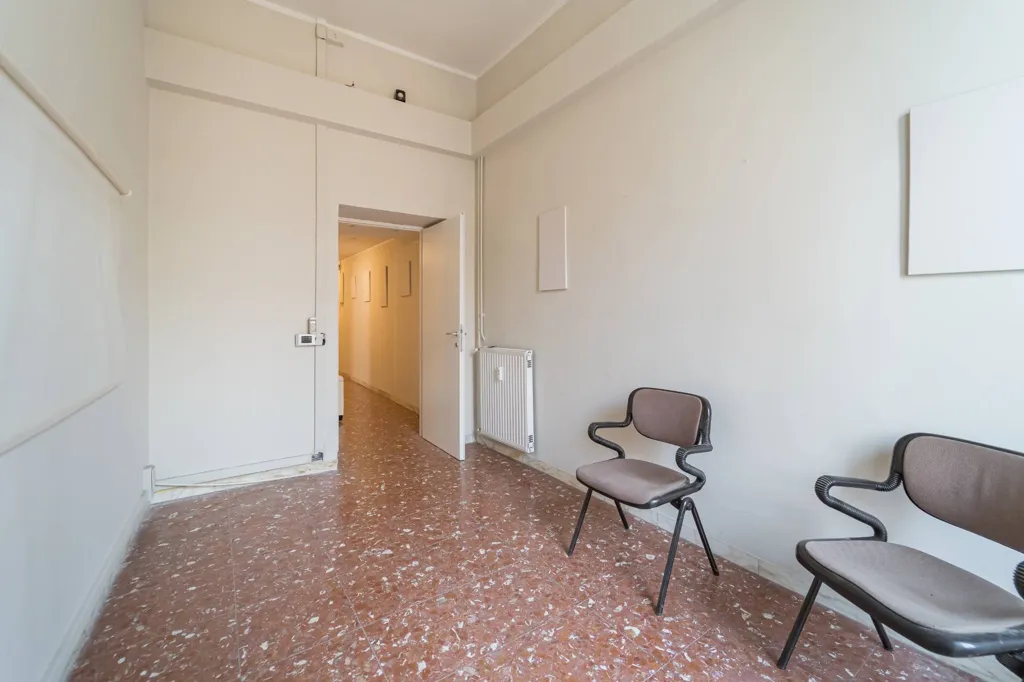 Kabinet - Triplex with Double Exposure in Ludovisi, Rome