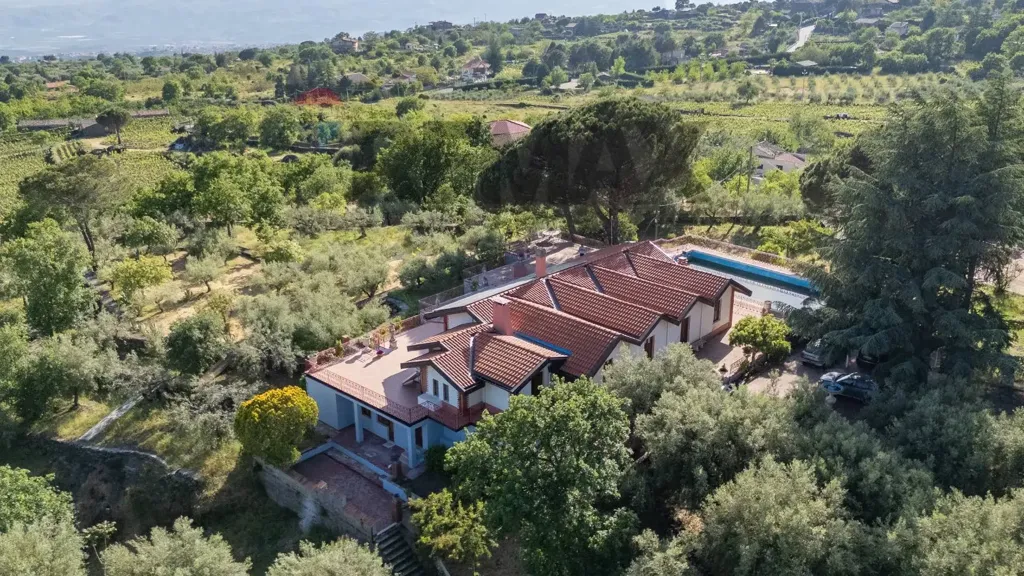 Vue aérienne - Villa with Panoramic Pool in Biancavilla