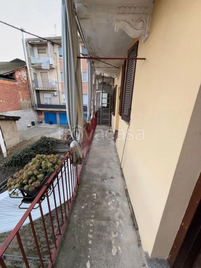 Rõdu - Courtyard House with Private Garden in Cameri