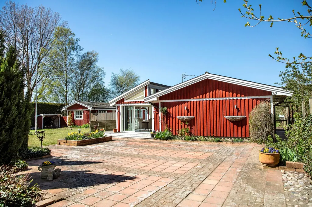 Jardin - Villa with Pool and Sea View in Beddingestrand