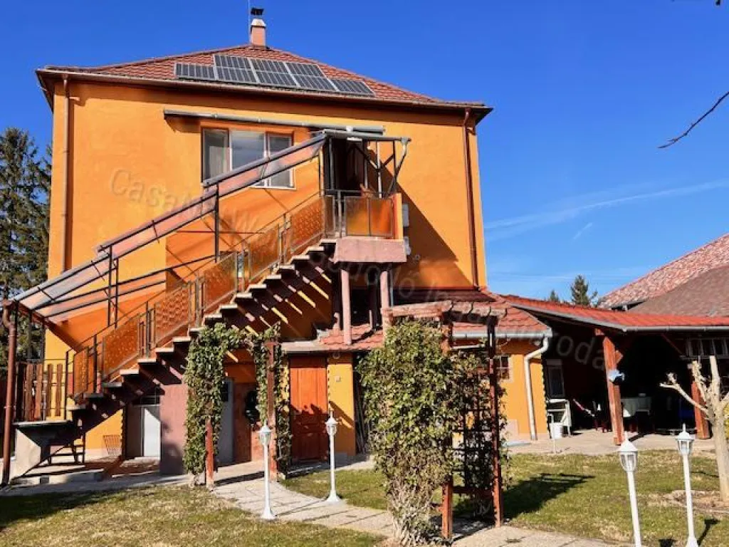 Esterno - Two-Unit Family House in Gödöllő