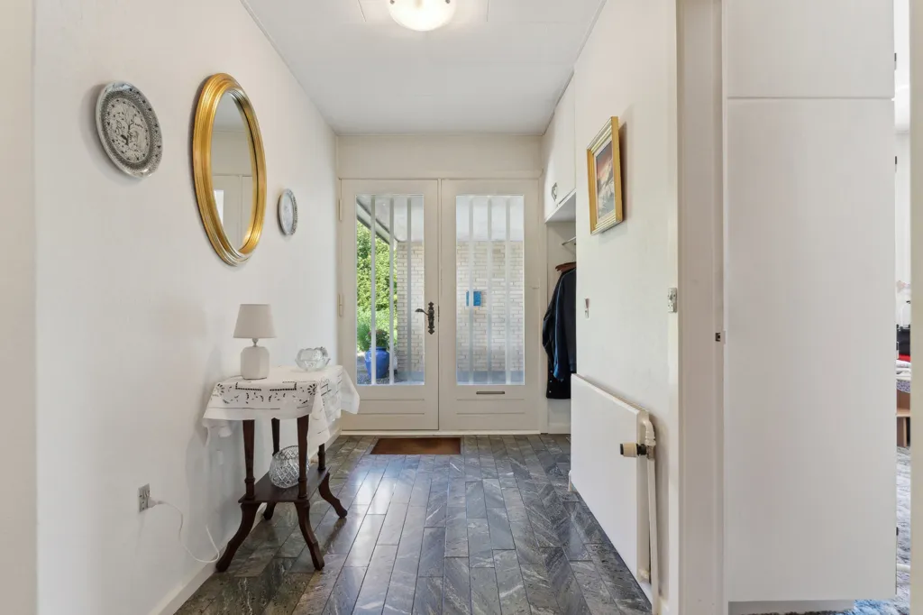 hallway_entrance
