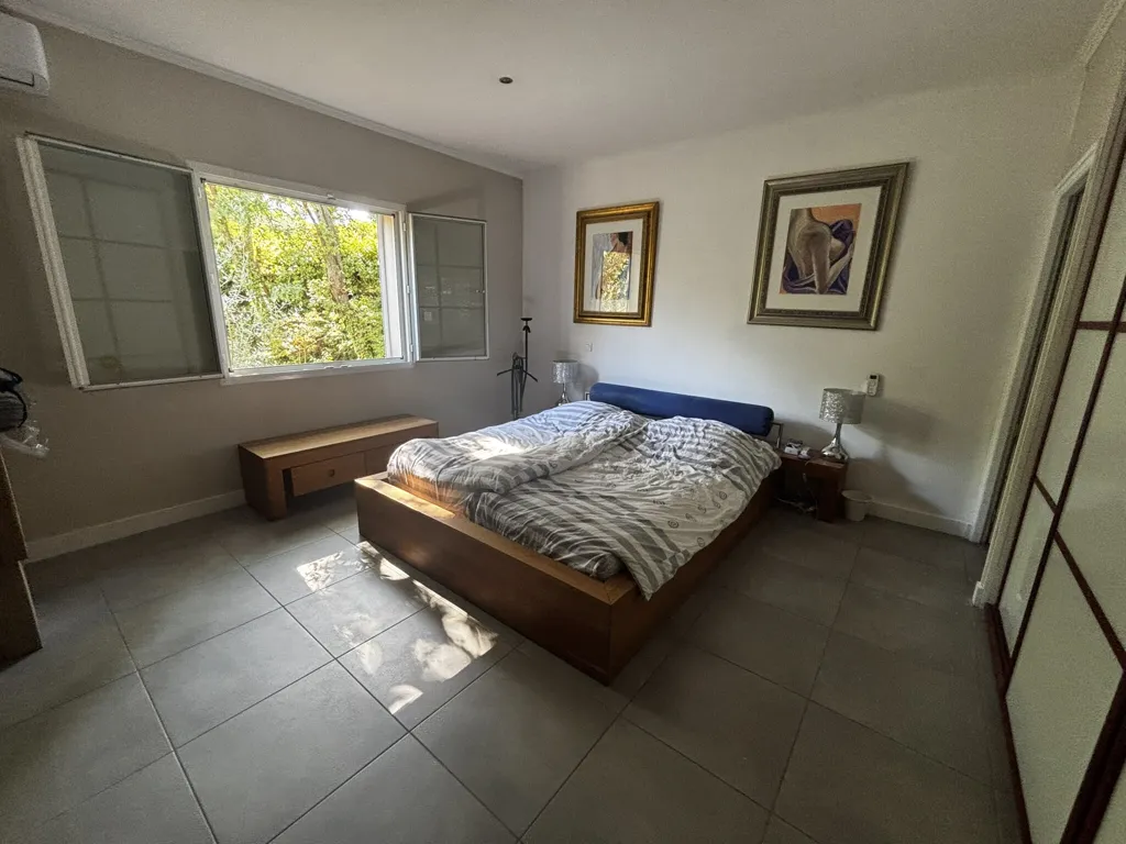 Chambres - Villa Luxueuse avec Piscine à Malaucène