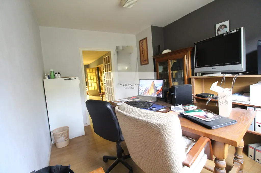 Bureau - Maison avec Sous-sol et Terrain à Lacaune