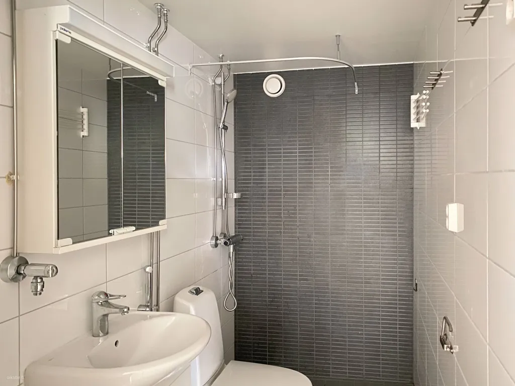 Salles de bain - Apartment with Balcony in Kiveriö, Lahti