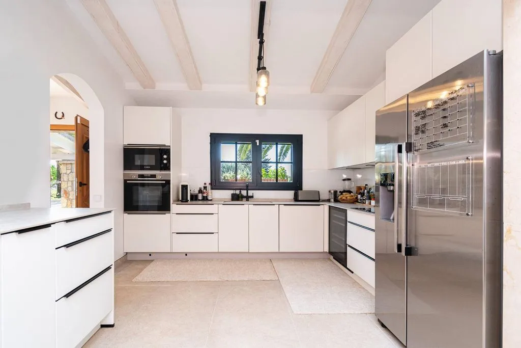 Köök - Luxury Farmhouse with Mountain Views in Binissalem