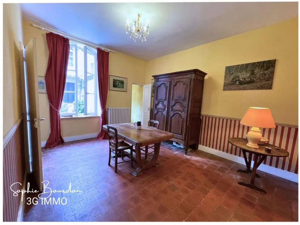 Salle à manger - Maison Ancienne avec Cour à Auxerre