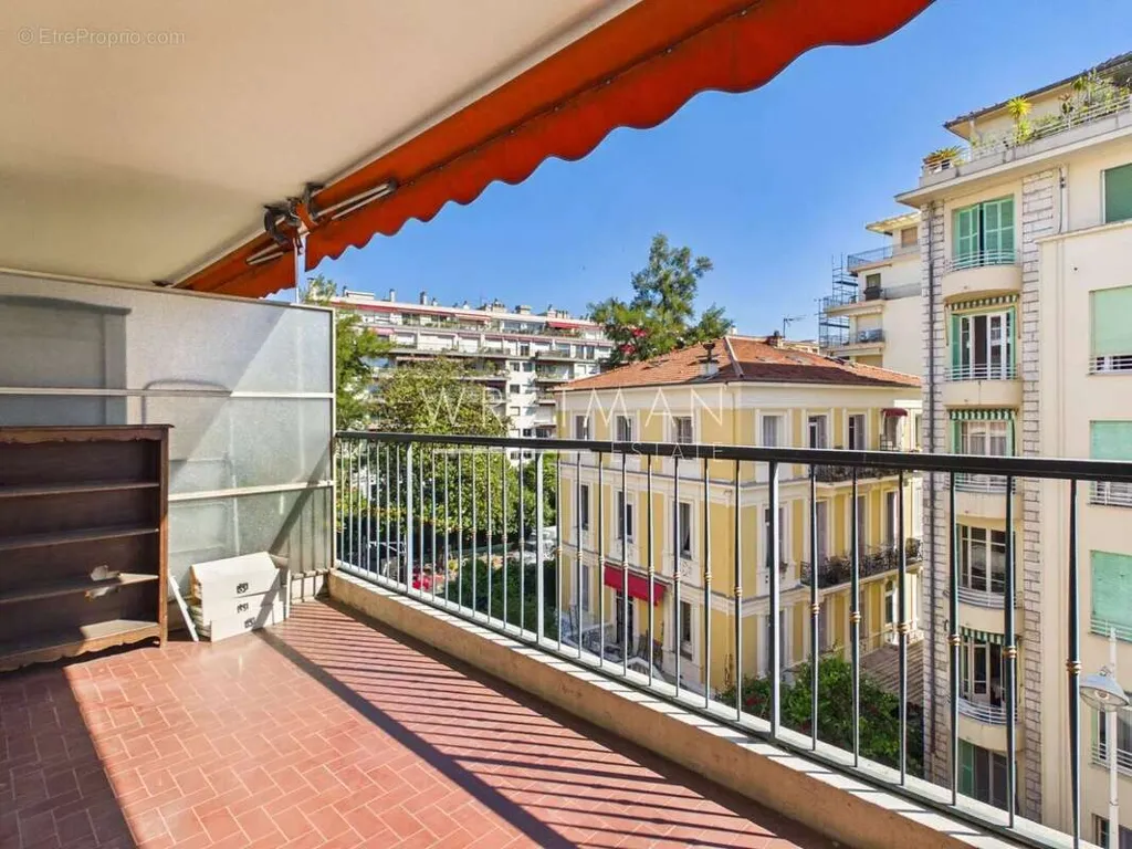 Rõdu - Studio with East-Facing Terrace in Nice