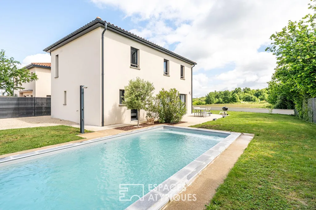 Piscina - Contemporary House with Pool in Saint-Didier-de-Formans