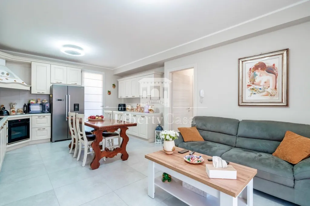 Cuisine - Contemporary Villa with Solar Panels in Vobarno