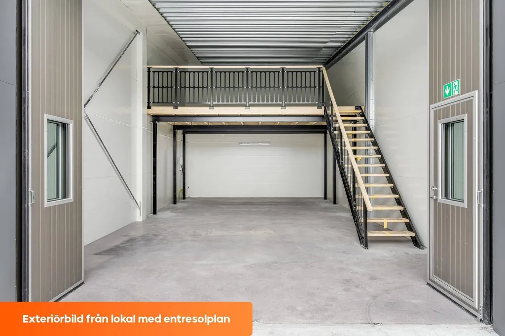 Garage - Flexible Commercial Units with Workshop Space in Norrtälje