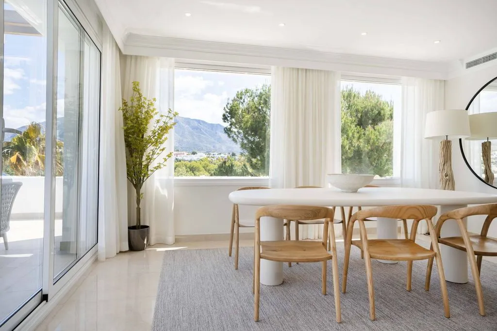 Söögituba - Penthouse with Golf Course Views in Marbella